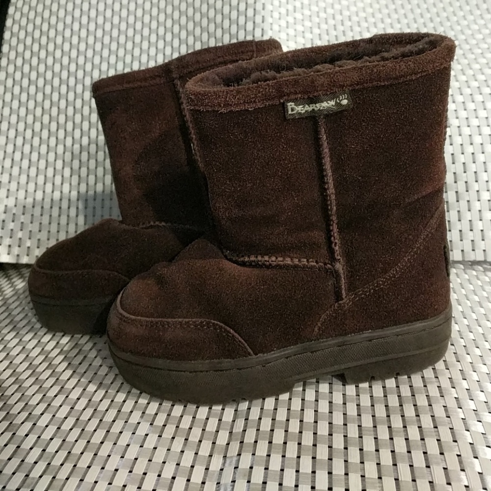 Bearpaw youth dream short boots size 11